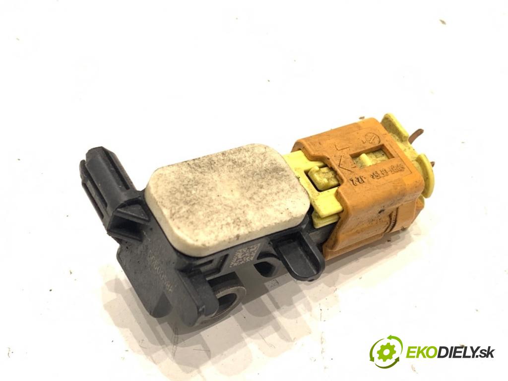 FIAT DOBLO II Nadwozie pełne/minivan 2016 66 kW 1.3 D Multijet 1248 Snímač nárazu 50509588 (Snímač nárazu)