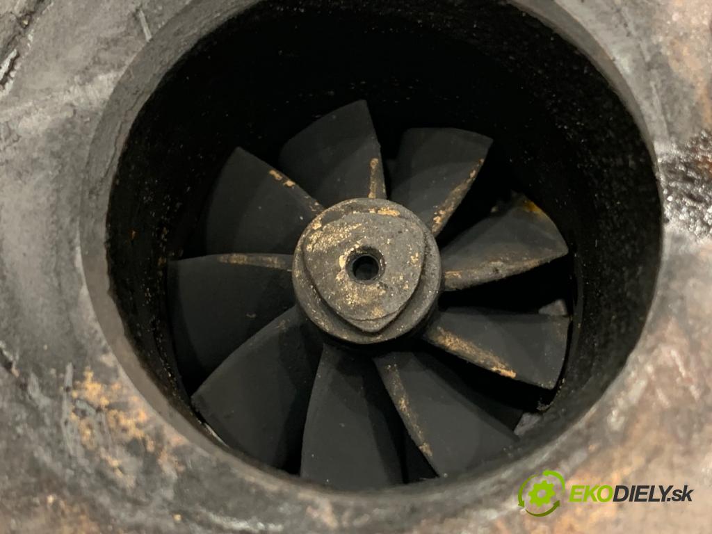 AUDI A4 B6 Kombi 2004 96 kW 1.9 TDI 1896 turbo 038145702G (Kompletní turbodmychadlo)