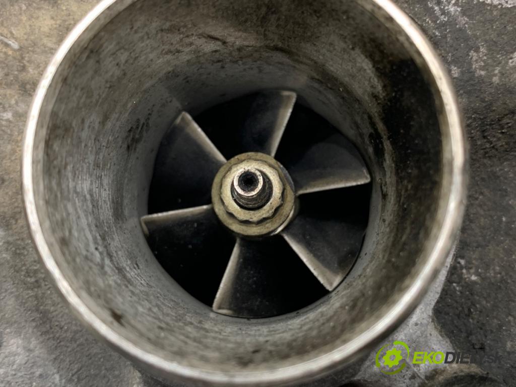 AUDI A4 B6 Kombi 2004 96 kW 1.9 TDI 1896 turbo 038145702G (Kompletní turbodmychadlo)
