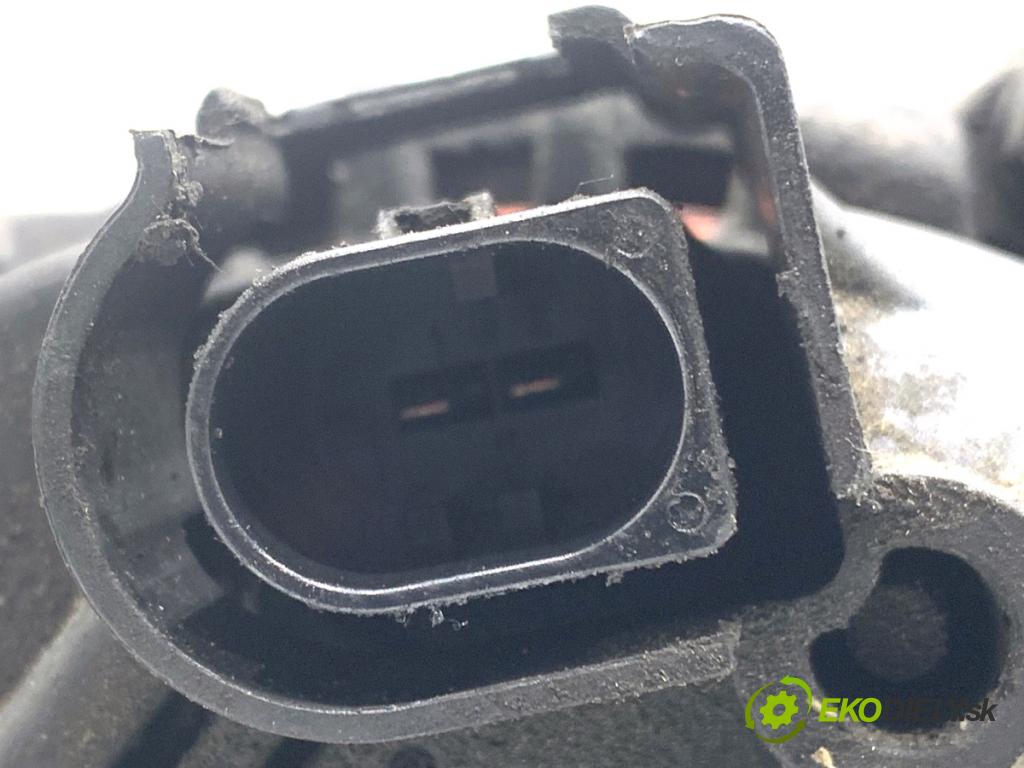 AUDI A4 B6 Kombi 2004 96 kW 1.9 TDI 1896 Alternátor 06F903023H (Alternátor)