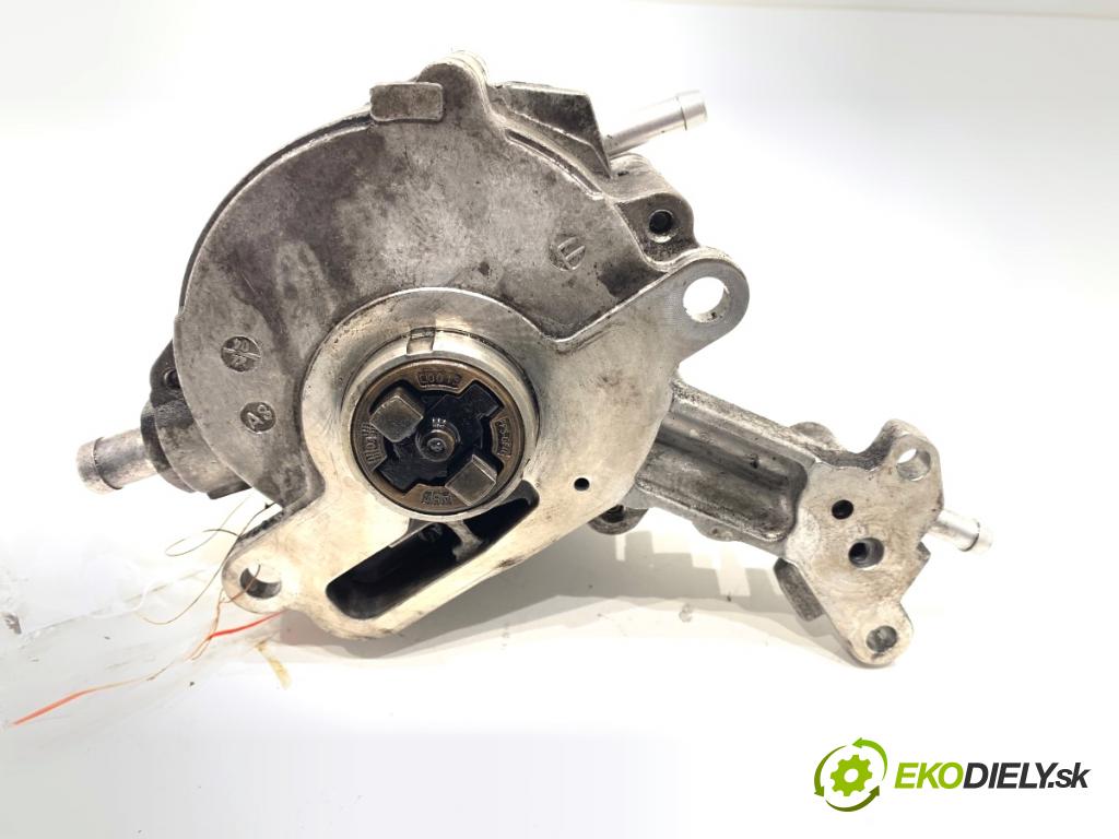 AUDI A4 B6 Kombi 2004 96 kW 1.9 TDI 1896 Pumpa vákuová 038145209