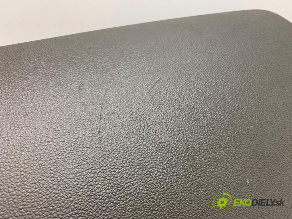 AUDI Q7 4L SUV 2007 171 kW 3.0 TDI quattro 2967 Priehradka, kastlík spolujazdca 4L1857035D (Priehradka (kastlík))