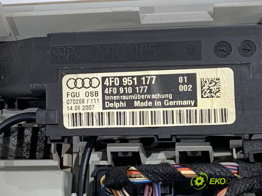 AUDI Q7 4L SUV 2007 171 kW 3.0 TDI quattro 2967 Svetlo stropné 4L0947135P