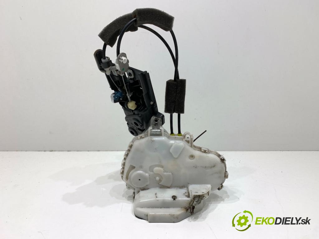 HONDA CR-V III SUV 2007 103 kW 2.2 i-CTDi 4WD (RE6) 2204 zámok Dvere pravy zad 