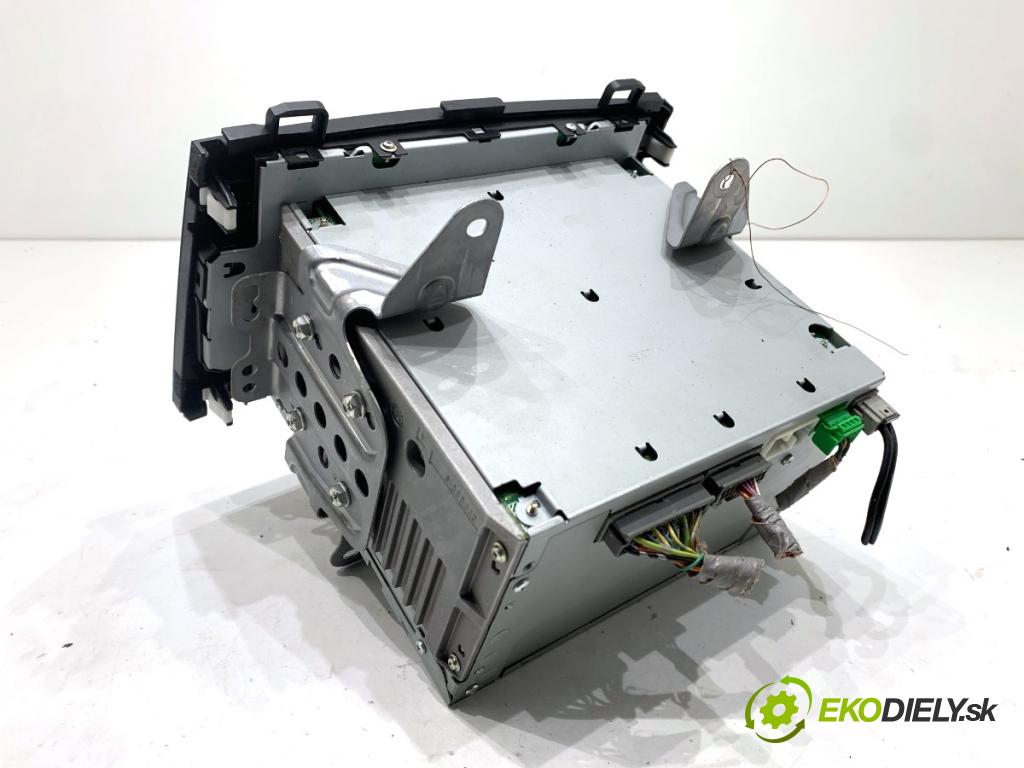 HONDA CR-V III SUV 2007 103 kW 2.2 i-CTDi 4WD (RE6) 2204 RADIO 39100-SWA-G202-M1 (Audio zariadenie)