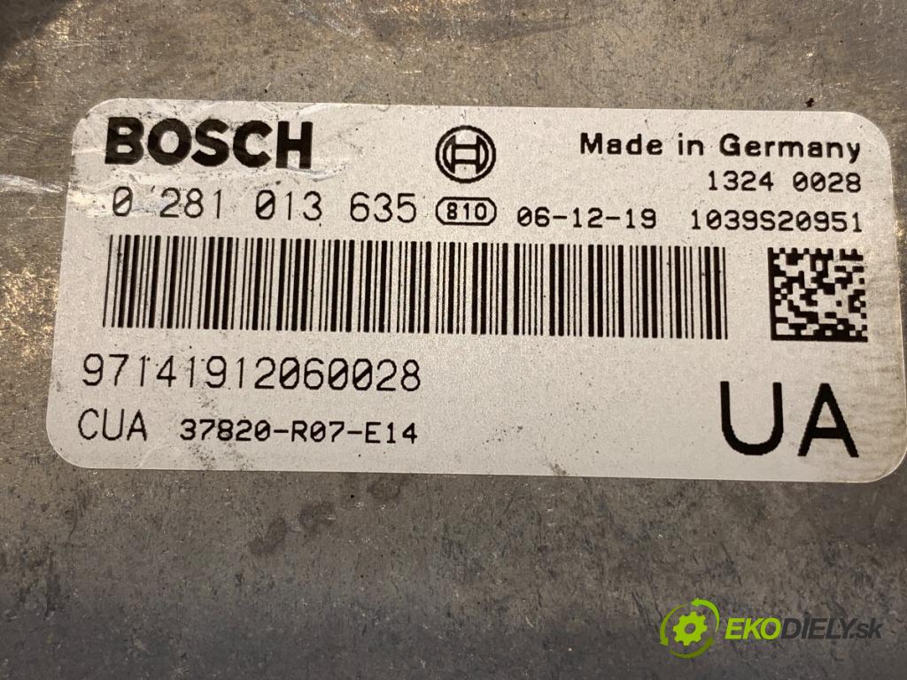 HONDA CR-V III SUV 2007 103 kW 2.2 i-CTDi 4WD (RE6) 2204 riadiaca jednotka Motor 0281013635 (Riadiaca jednotka)