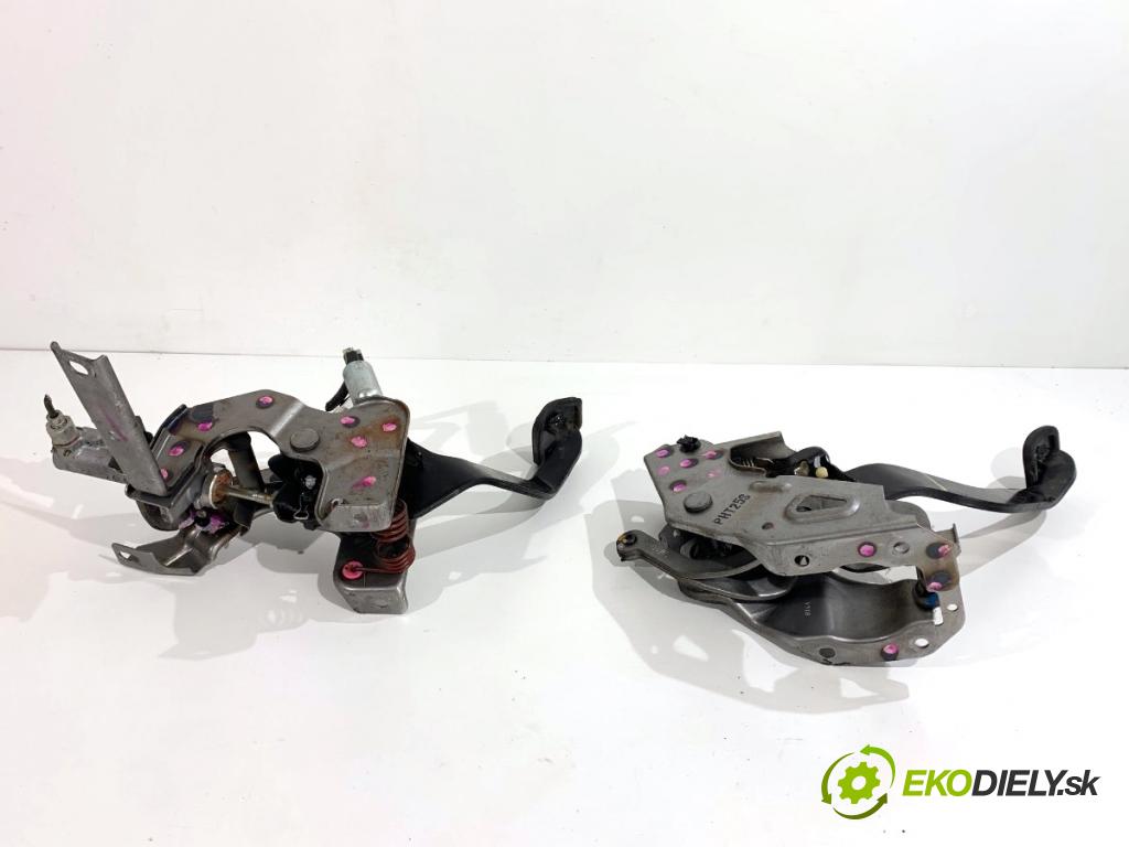 HONDA CR-V III SUV 2007 103 kW 2.2 i-CTDi 4WD (RE6) 2204 PEDÁL: manuálne  (Potenciometer plynového pedálu)