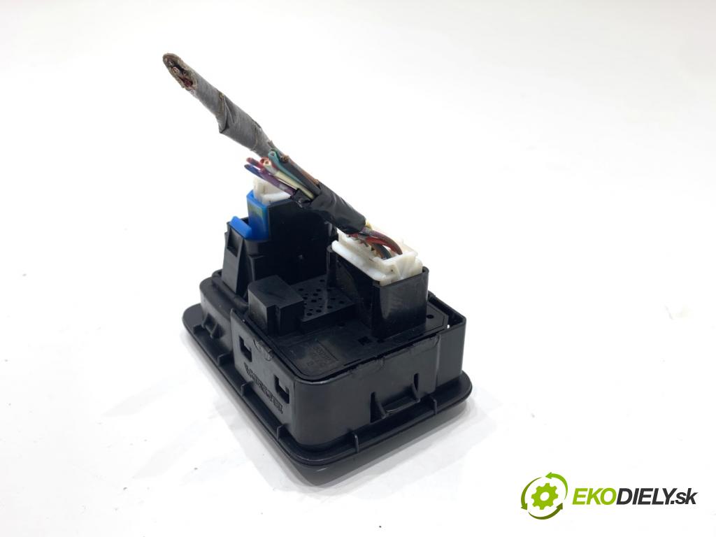 HONDA CR-V III SUV 2007 103 kW 2.2 i-CTDi 4WD (RE6) 2204 Prepínač nastavenia spätných zrkadiel M33212 (Prepínacie páčky pod volantom)