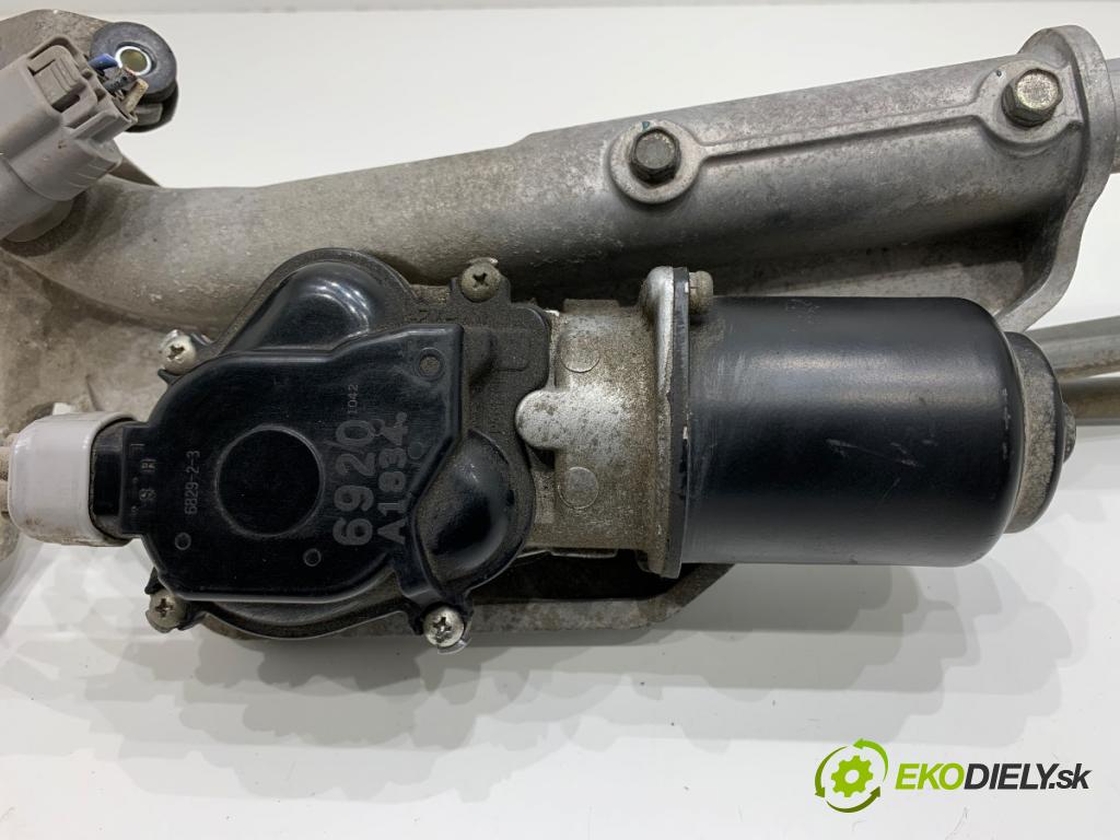 HONDA CR-V III SUV 2007 103 kW 2.2 i-CTDi 4WD (RE6) 2204 Mechanizmus stieračov predný  (Motorček stieračov predný)