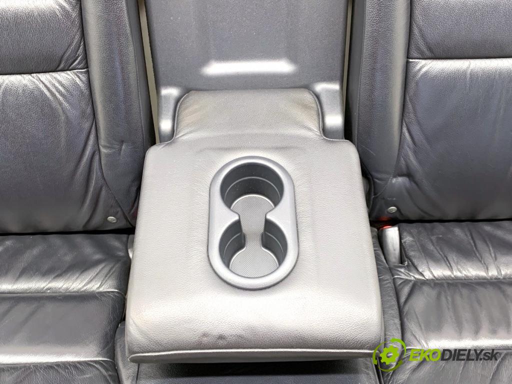 HONDA CR-V III SUV 2007 103 kW 2.2 i-CTDi 4WD (RE6) 2204 Sedadlo druhý rad