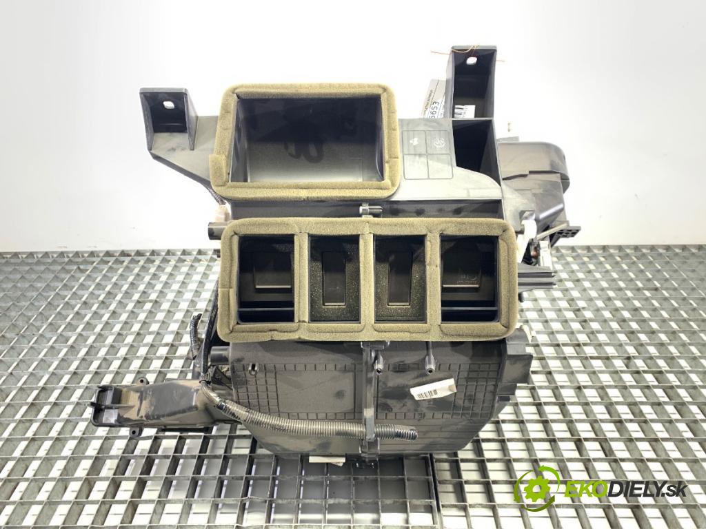 HONDA CR-V III SUV 2007 103 kW 2.2 i-CTDi 4WD (RE6) 2204 topné těleso radiátor topení komplet KOMBAJN  (Radiátor topení)