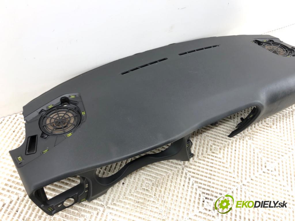 PEUGEOT 301 ---  --- --- --- palubní doska  (Palubní deska)