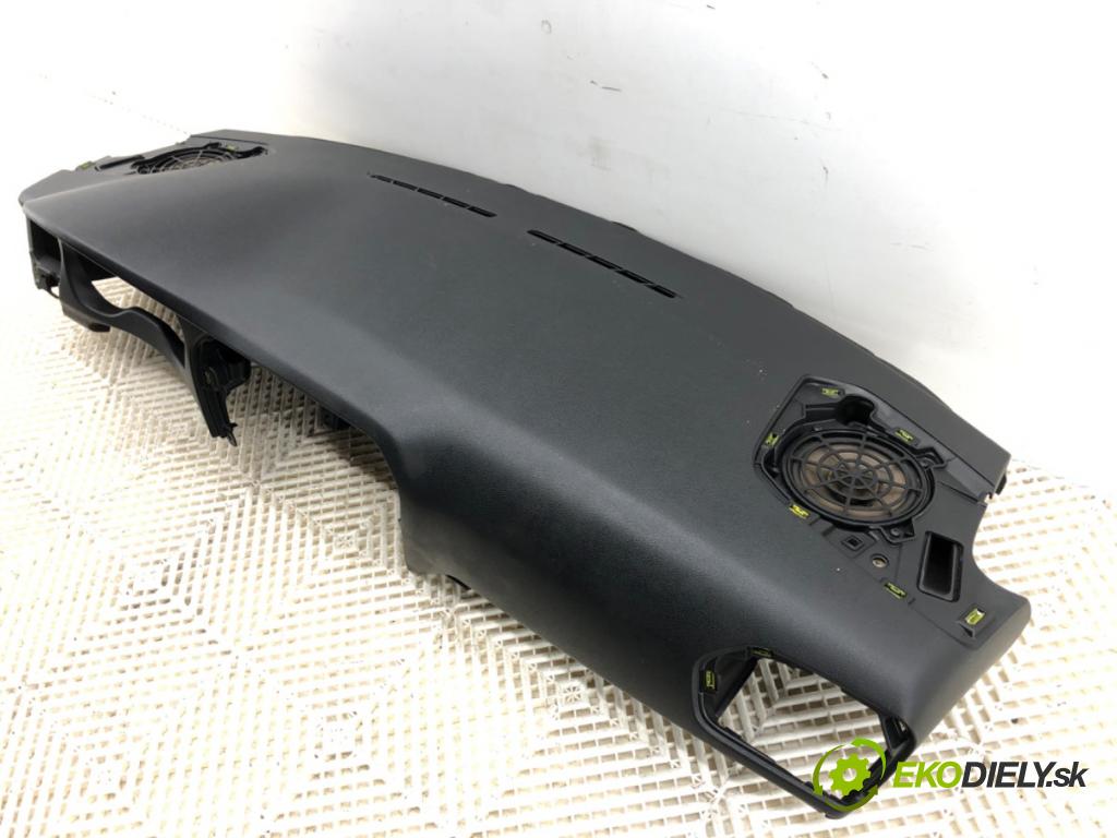 PEUGEOT 301 ---  --- --- --- palubní doska  (Palubní deska)