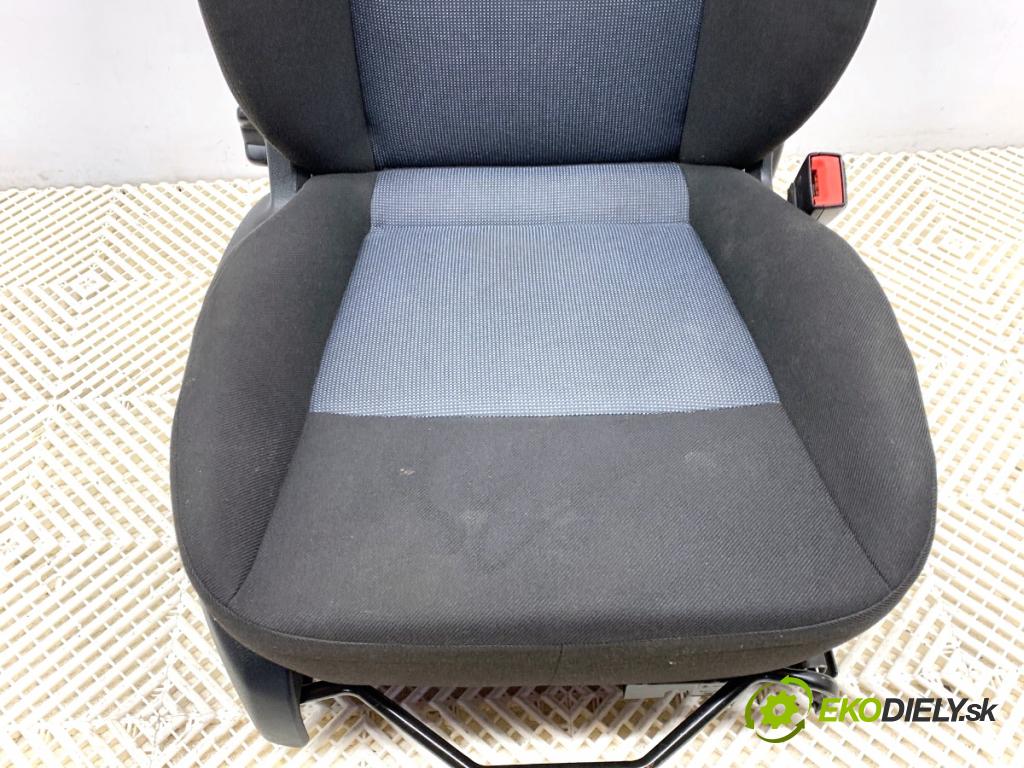 FORD MONDEO MK4 Kombi 2011 107 kW 2.0 1999 Sedadlo pravy predný
