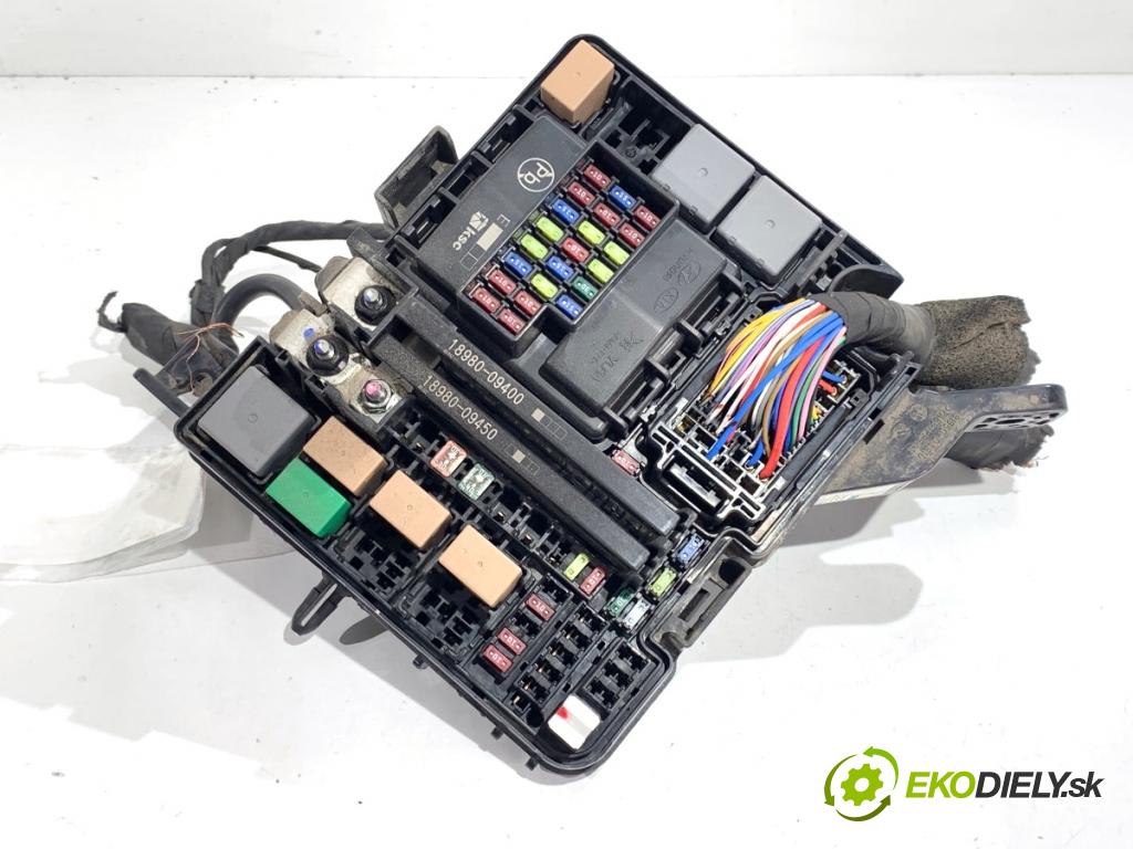 KIA OPTIMA sedan 2016 104 kW 1.7 CRDi 1685 skříňka poistková 91242-D4053 (Pojistková skříňka)