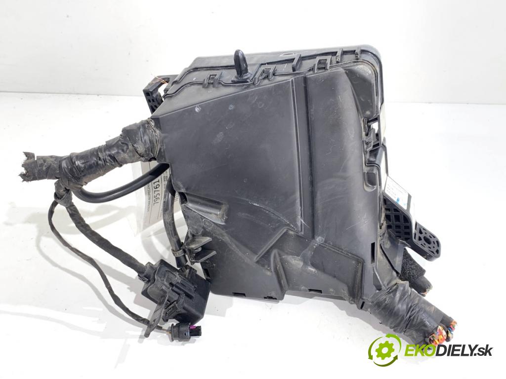 KIA OPTIMA sedan 2016 104 kW 1.7 CRDi 1685 skříňka poistková 91242-D4053 (Pojistková skříňka)