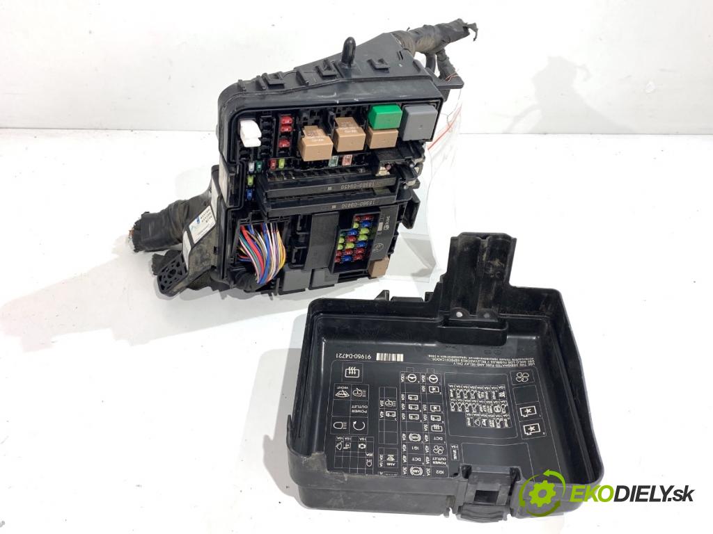 KIA OPTIMA sedan 2016 104 kW 1.7 CRDi 1685 skříňka poistková 91242-D4053 (Pojistková skříňka)