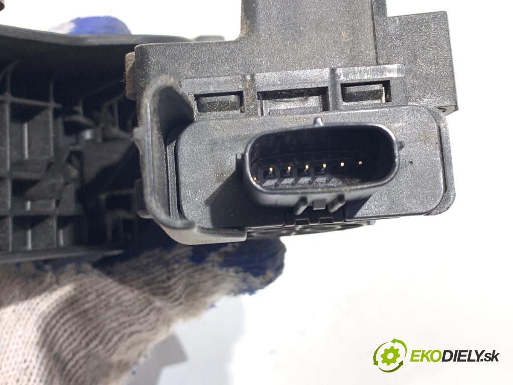 KIA OPTIMA sedan 2016 104 kW 1.7 CRDi 1685 Potenciometer plynu 0822A1-D4200 (Potenciometer plynového pedálu)