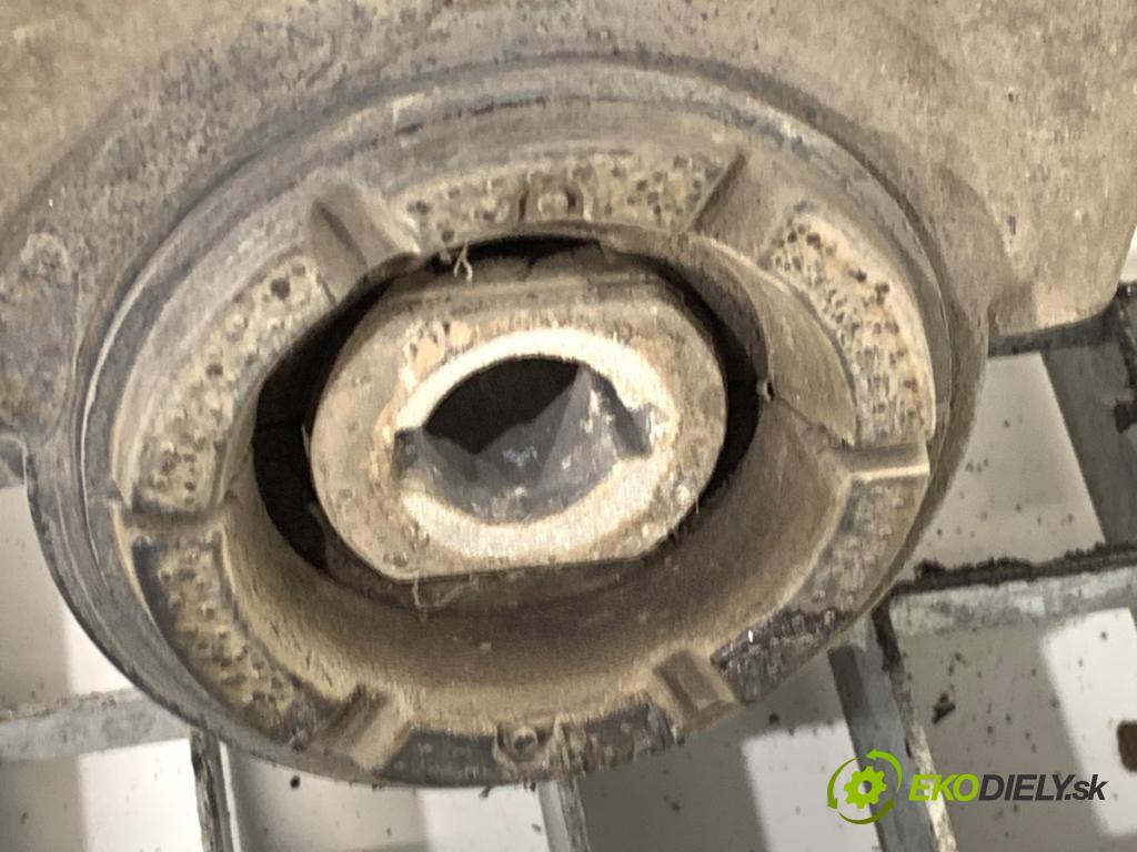 KIA OPTIMA sedan 2016 104 kW 1.7 CRDi 1685 výztuha pod motor  (Přední výztuha)