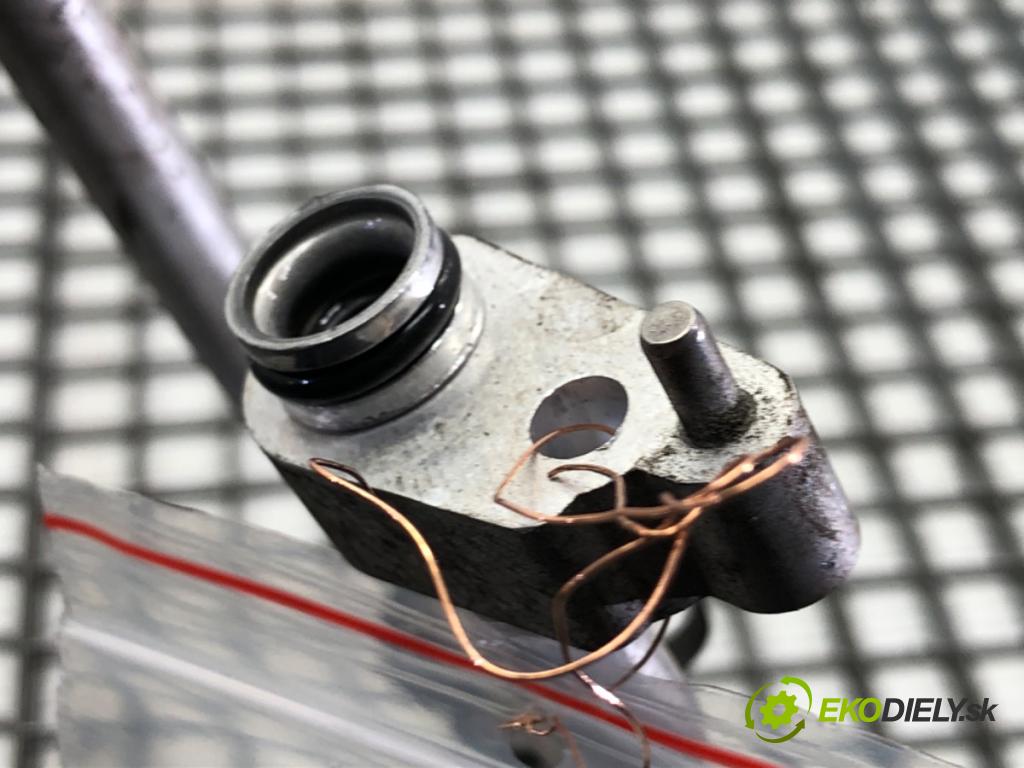 KIA OPTIMA sedan 2016 104 kW 1.7 CRDi 1685 rúrka klimatizace  (Trubka klimatizace)