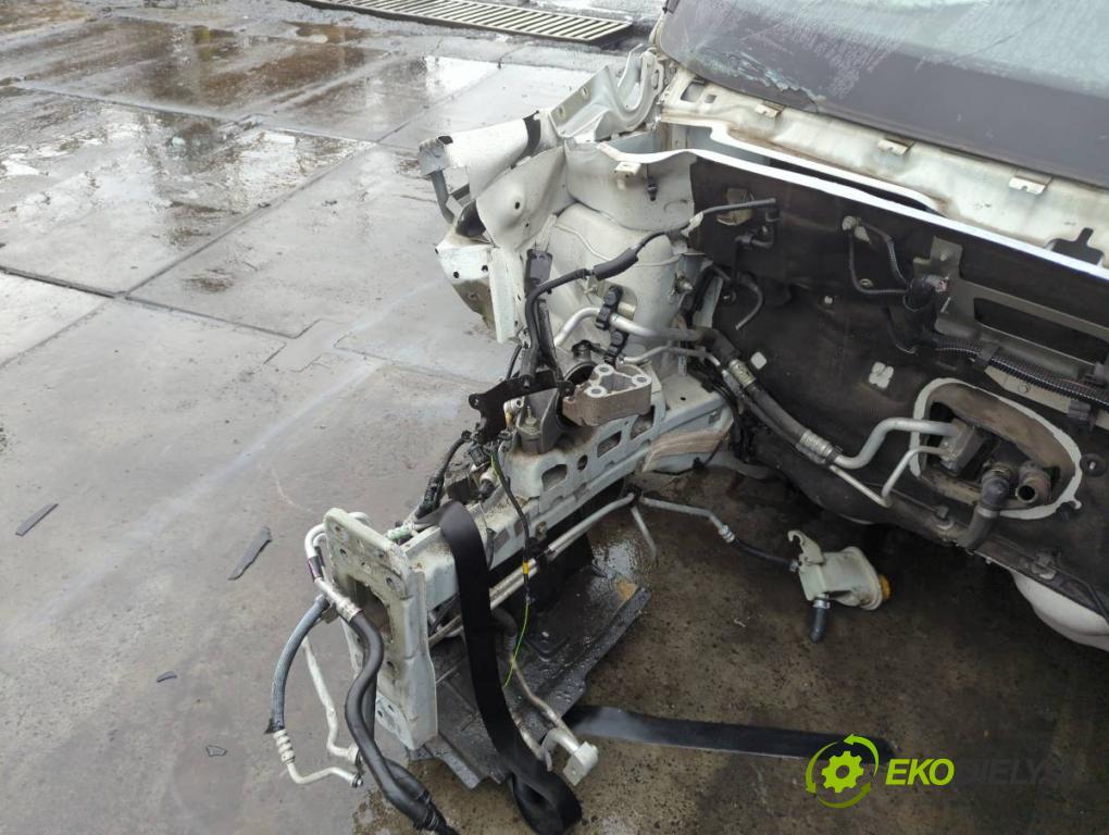 FIAT DOBLO II Nadwozie pełne/minivan 2016 66 kW 1.3 D Multijet 1248 karoséria ČTVRŤÁK: Blatník zad ľavy pravy prah strecha PODŁUŻNICA ľavy pravy
