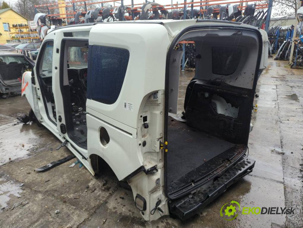 FIAT DOBLO II Nadwozie pełne/minivan 2016 66 kW 1.3 D Multijet 1248 karoséria ČTVRŤÁK: Blatník zad ľavy pravy prah strecha PODŁUŻNICA ľavy pravy