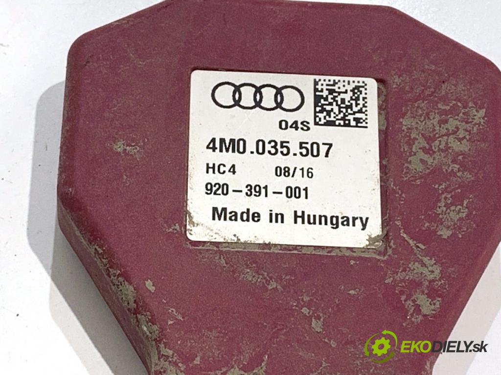 AUDI A4 B9 Kombi 2016 110 kW 2.0 TDI 1968 Zosilňovač Antenní: 4M0035507 (Zosilňovač)