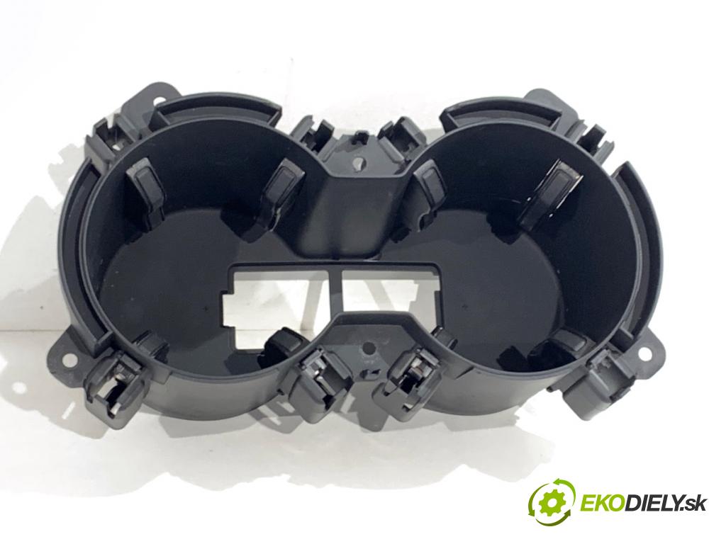 AUDI A4 B9 Kombi 2016 110 kW 2.0 TDI 1968 Držiak na nápoje 8W0862533 (Držiak (úchyt) na nápoje)