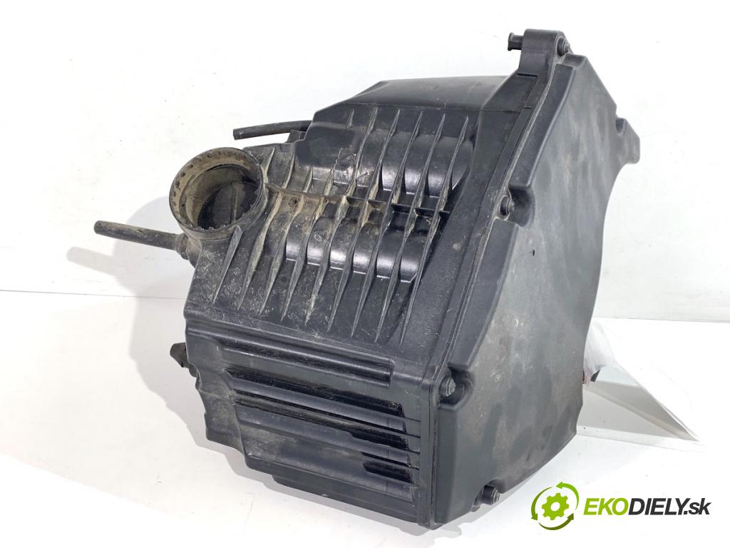 AUDI A4 B9 Kombi 2016 110 kW 2.0 TDI 1968 Obal filtra vzduchu 8W0133837D (Obal vzduchového filtra)