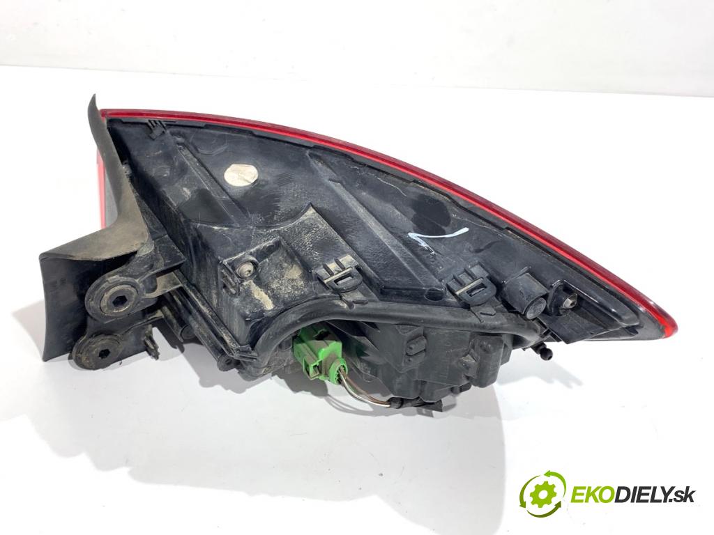 AUDI A4 B9 Kombi 2016 110 kW 2.0 TDI 1968 Svetlo ľavy zad 8W9945069