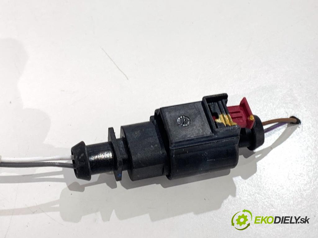 AUDI A4 B9 Kombi 2016 110 kW 2.0 TDI 1968 Snímač teploty spalín 04L906088EQ (Snímač)