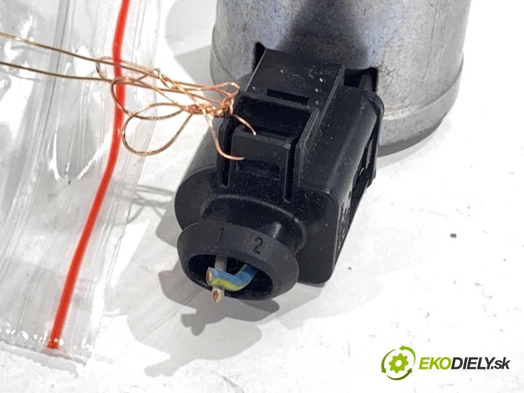 AUDI A4 B9 Kombi 2016 110 kW 2.0 TDI 1968 Snímač tlaku paliva 04L130764C (Snímač)