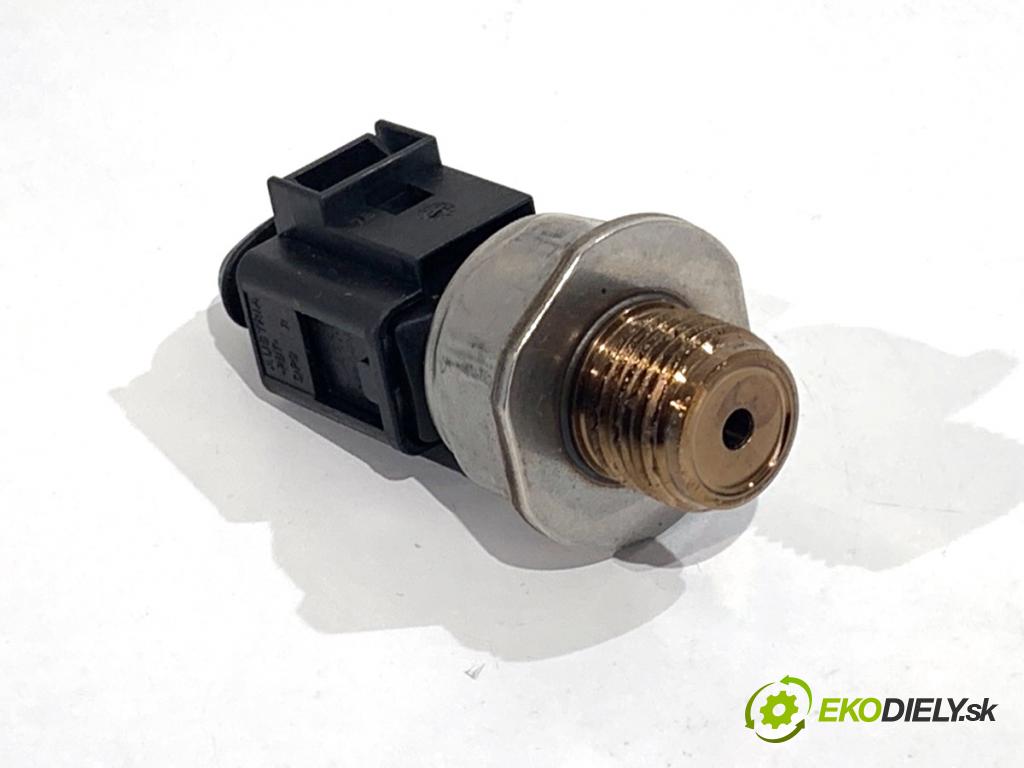 AUDI A4 B9 Kombi 2016 110 kW 2.0 TDI 1968 Snímač tlaku paliva 04L906054 (Snímač)