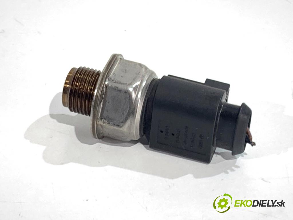 AUDI A4 B9 Kombi 2016 110 kW 2.0 TDI 1968 Snímač tlaku paliva 04L906054 (Snímač)