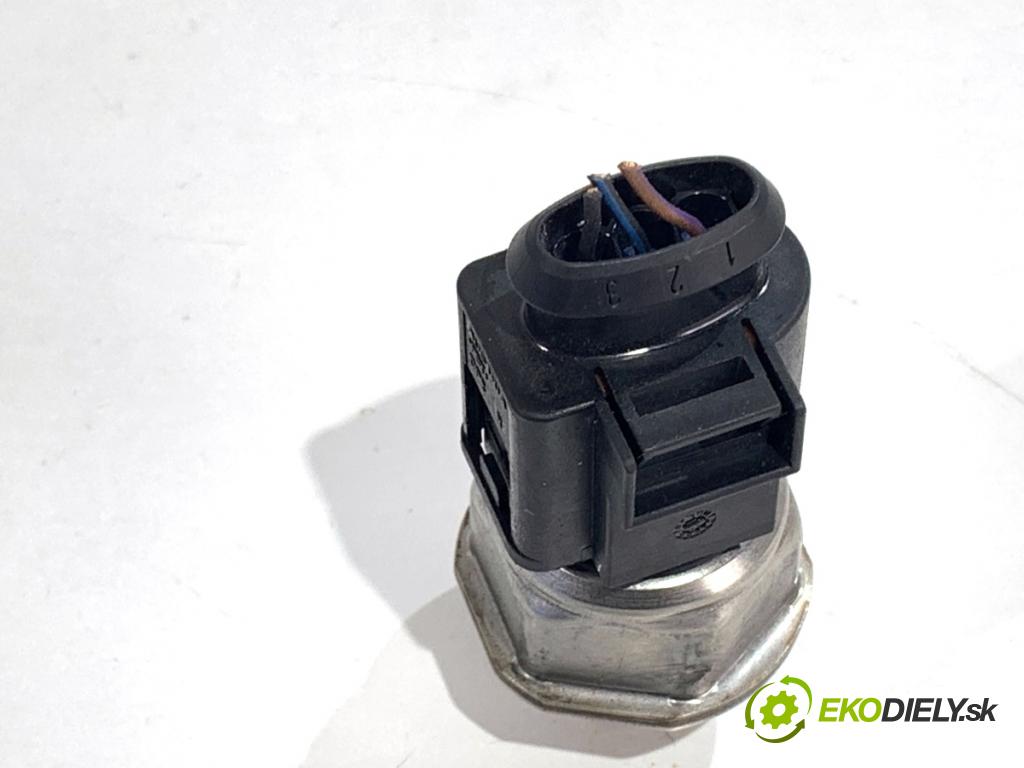 AUDI A4 B9 Kombi 2016 110 kW 2.0 TDI 1968 Snímač tlaku paliva 04L906054 (Snímač)