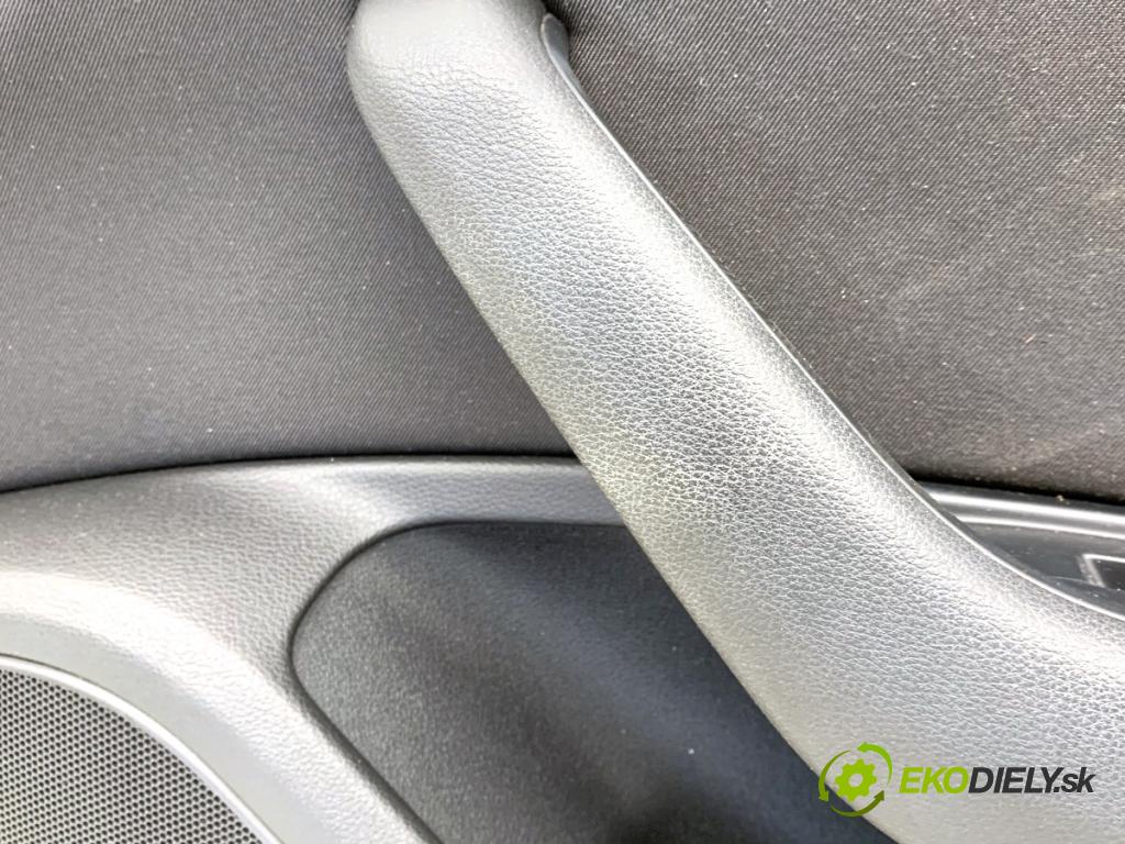 AUDI A4 B9 Kombi 2016 110 kW 2.0 TDI 1968 čalúnenie Dvere pravy predný