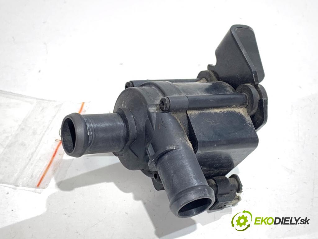 AUDI A4 B9 Kombi 2016 110 kW 2.0 TDI 1968 DALŠÍ: pumpa vody 5Q0965561B (Vodní pumpa)