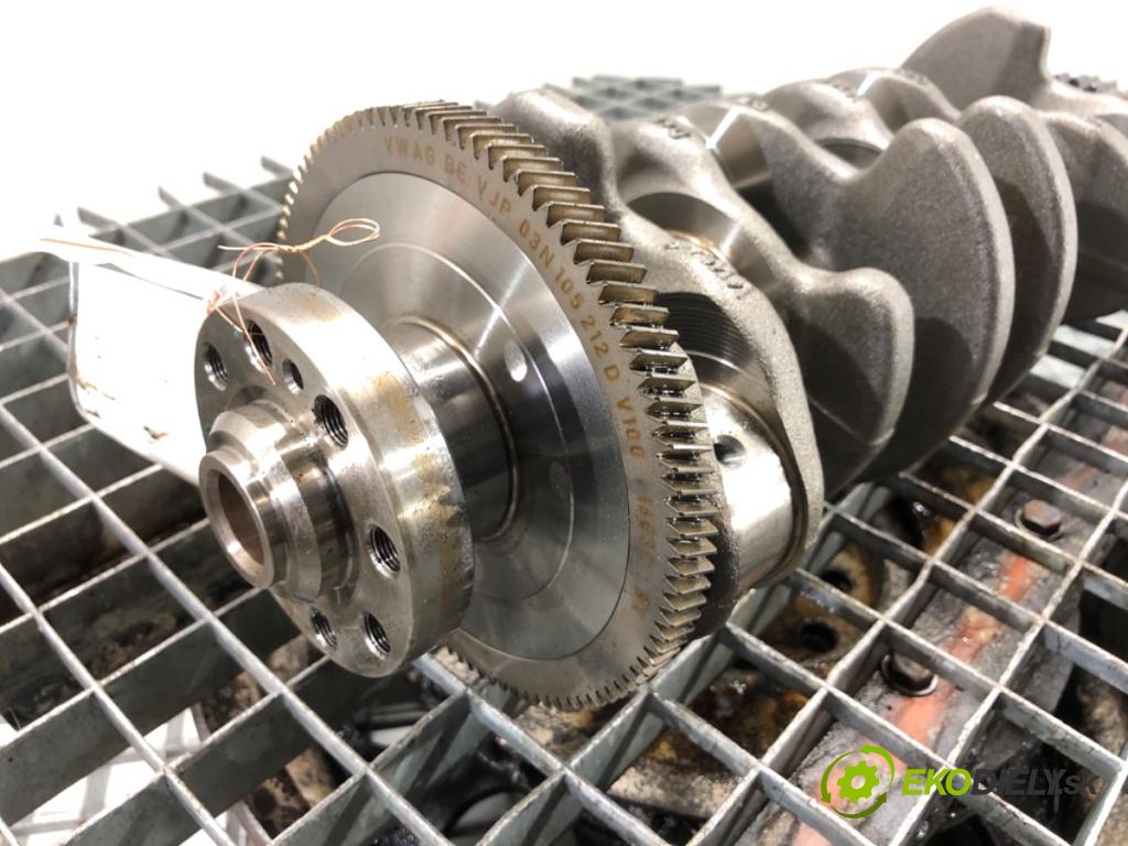 AUDI A4 B9 Kombi 2016 110 kW 2.0 TDI 1968 Kardaň, hriadeľ KLIKA: 03N105212D DEU (Blok motora ostatné)