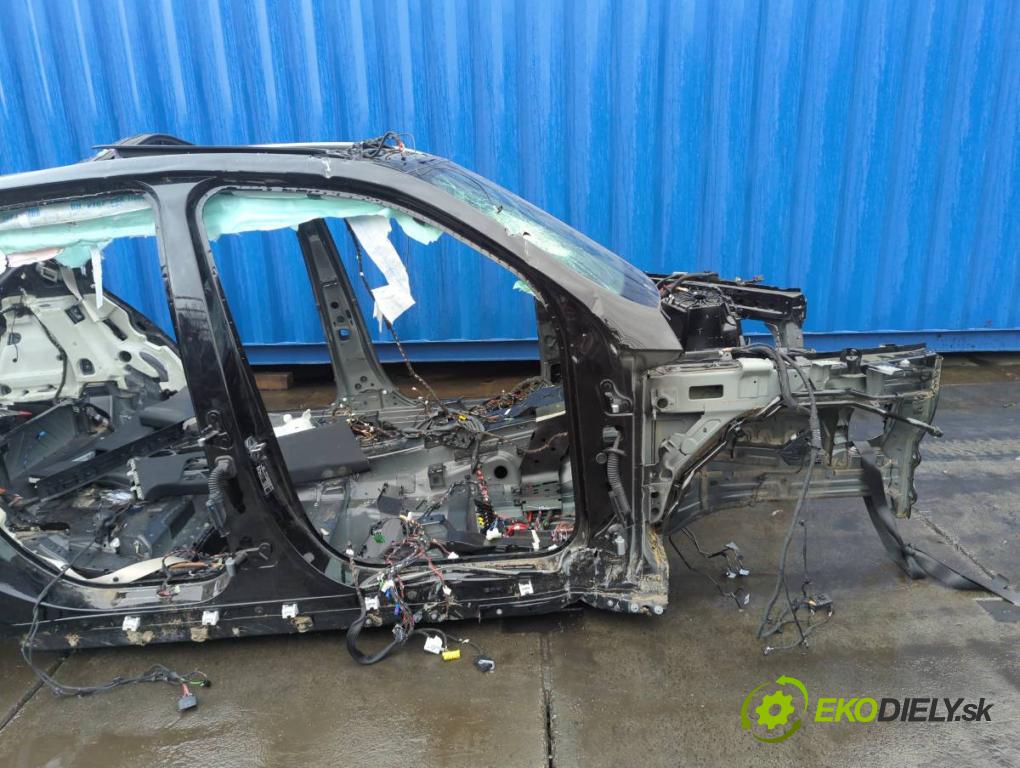 MERCEDES-BENZ GLE  2025 198 kW GLE 300 d 4-matic (167.109) 1993 karoséria ČTVRŤÁK: Blatník zad ľavy pravy prah strecha PODŁUŻNICA ľavy pravy