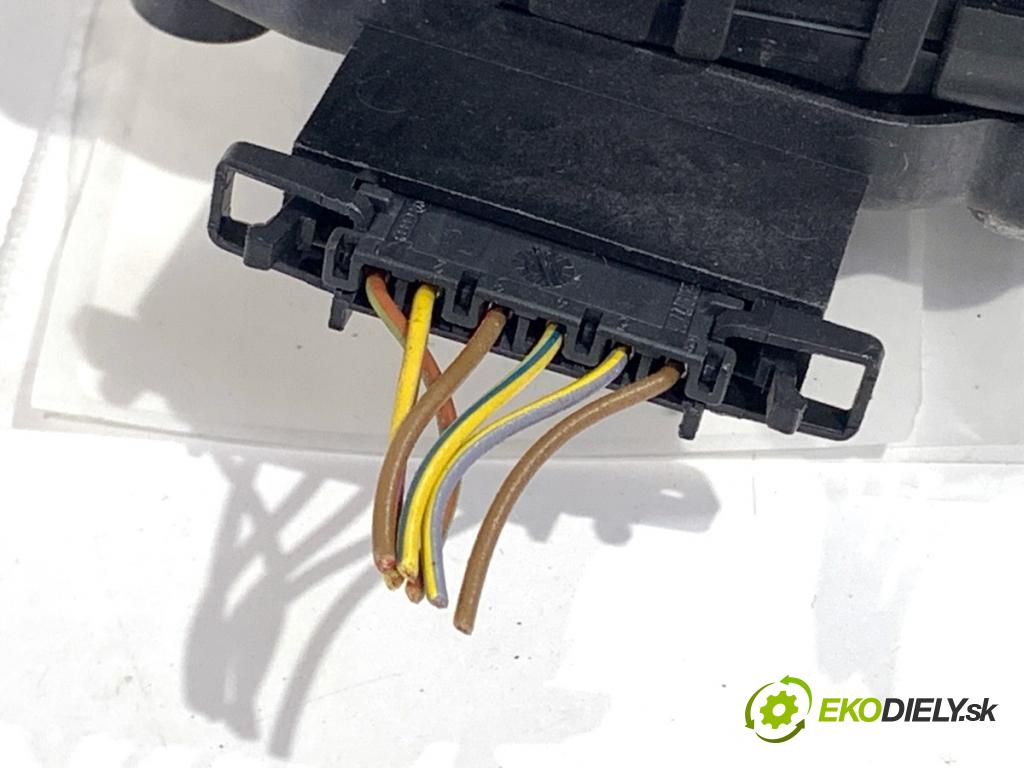 AUDI A4 B6 sedan 2001 96 kW 2.0 1984 Potenciometer plynu 8E1721523A (Potenciometer plynového pedálu)