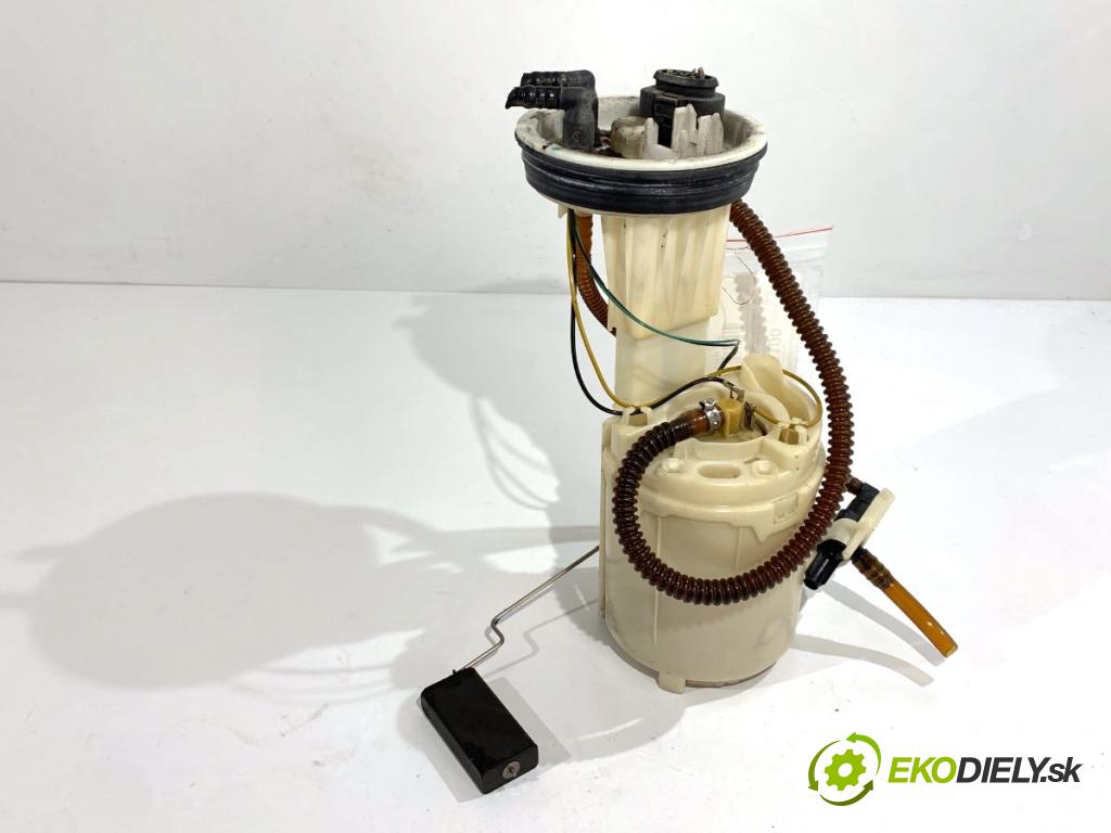 AUDI A4 B6 sedan 2001 96 kW 2.0 1984 Pumpa paliva 228233018005 8E0919051L