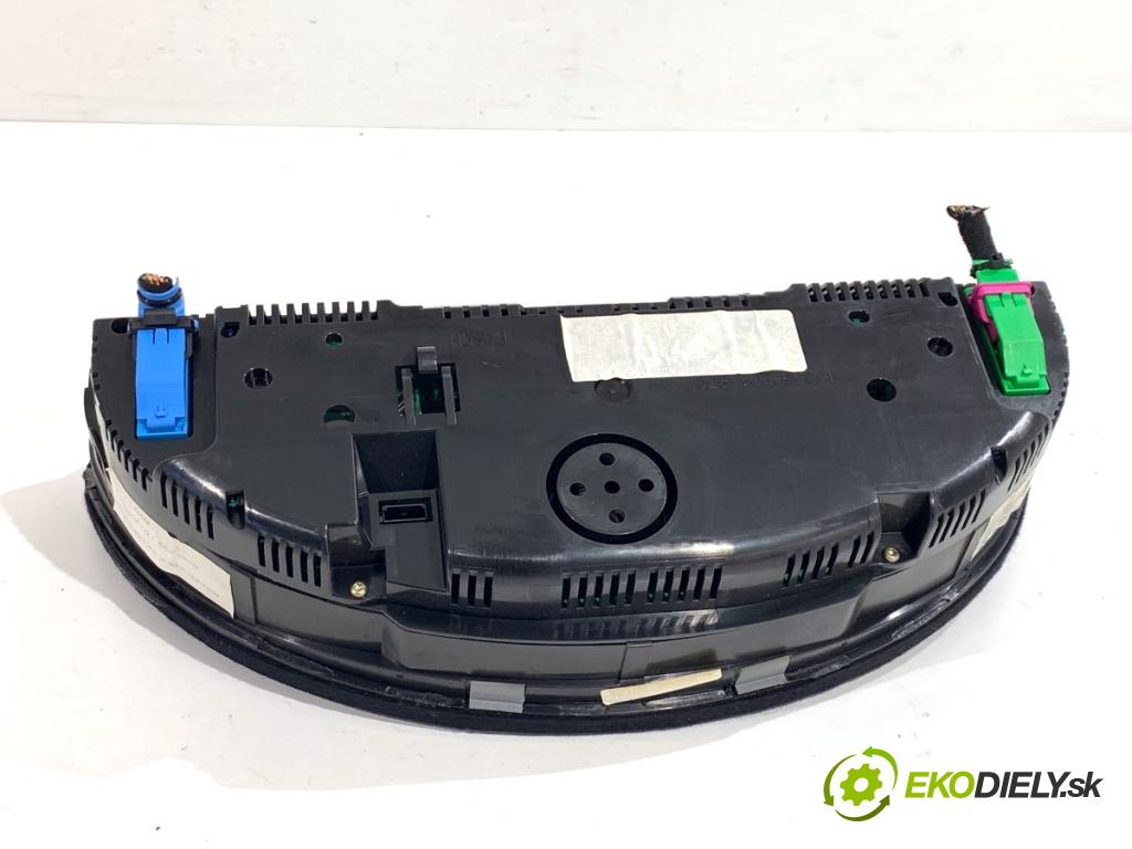 AUDI A4 B6 sedan 2001 96 kW 2.0 1984 Prístrojovka 8E0920900H (Prístrojová doska)