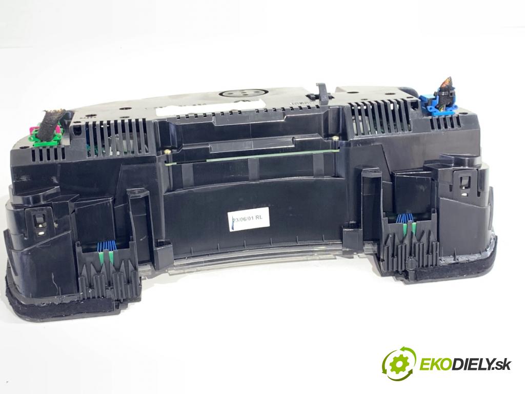 AUDI A4 B6 sedan 2001 96 kW 2.0 1984 Prístrojovka 8E0920900H (Prístrojová doska)