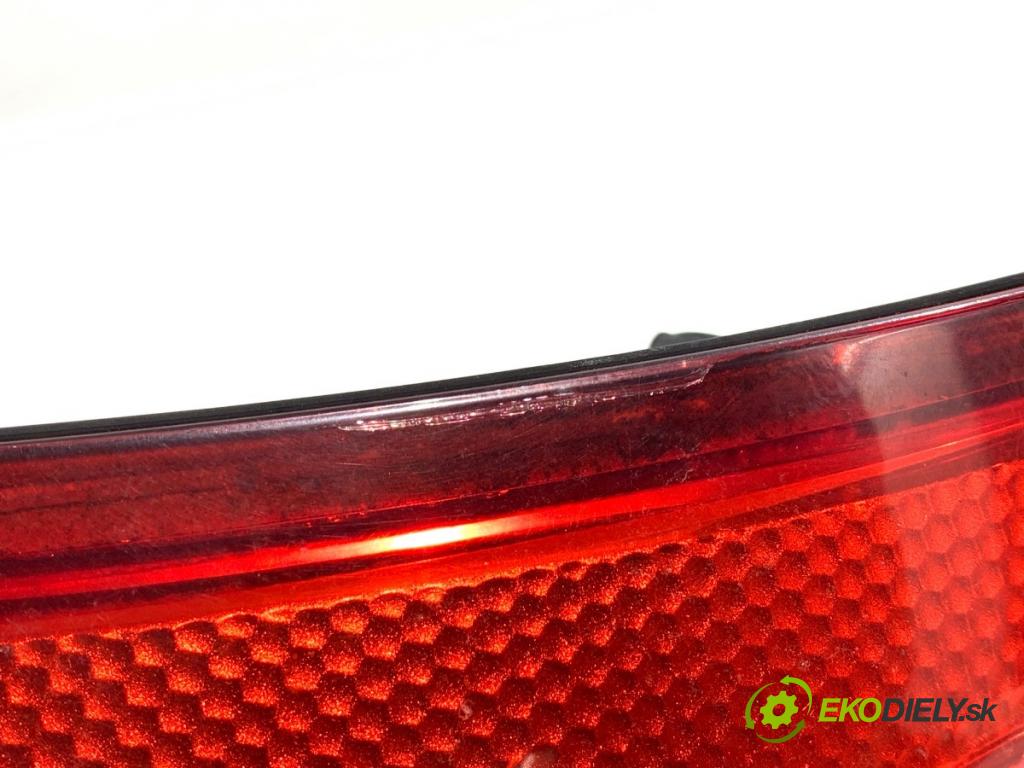 AUDI A4 B6 sedan 2001 96 kW 2.0 1984 Svetlo pravy zad 8E0945096
