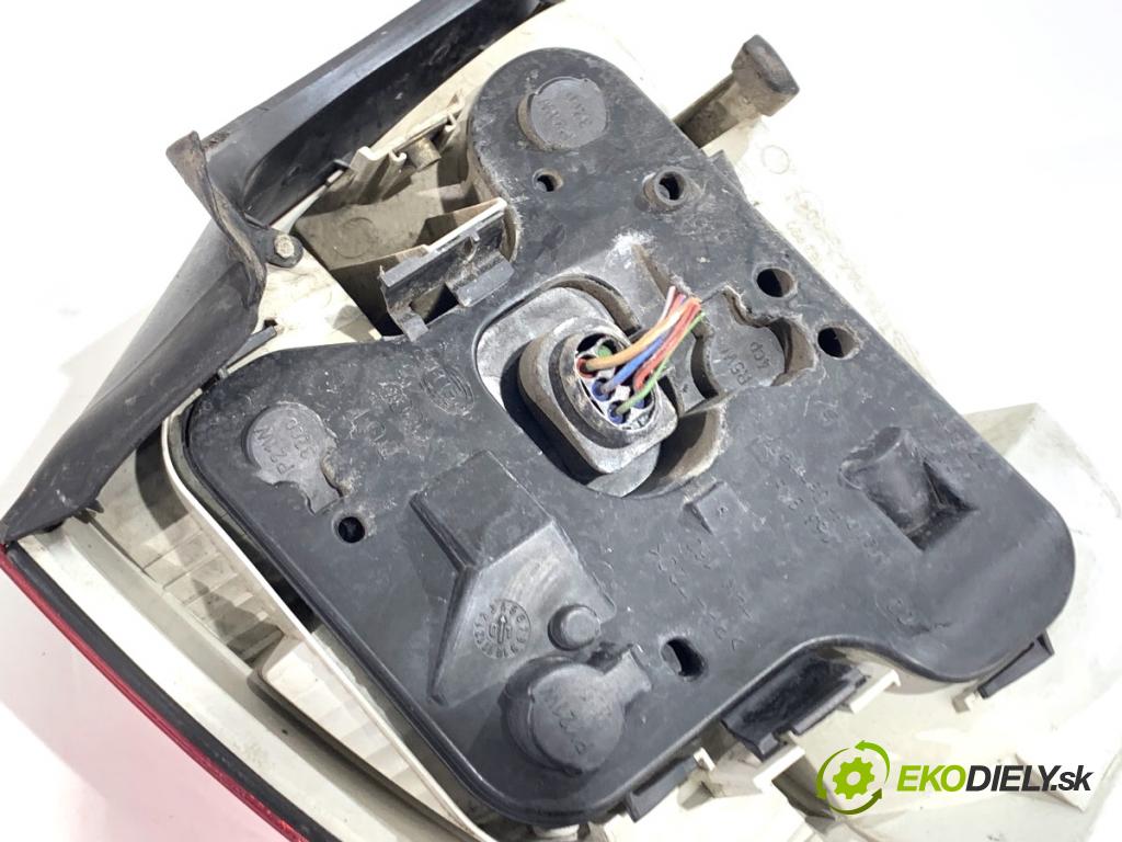 AUDI A4 B6 sedan 2001 96 kW 2.0 1984 Svetlo pravy zad 8E0945096