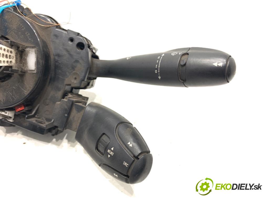 CITROEN BERLINGO II Nadwozie pełne/minivan 2015 55 kW 1.6 HDi 75 1560 Prepínač kombinovaný 98062248XT (Prepínacie páčky pod volantom)