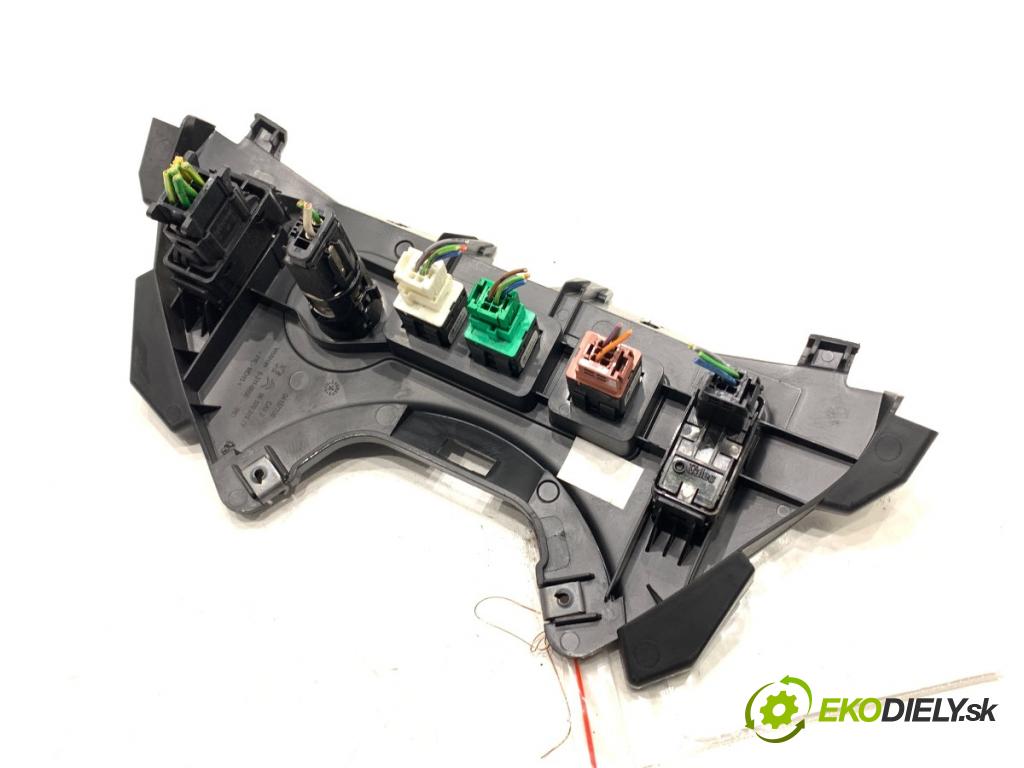 CITROEN BERLINGO II Nadwozie pełne/minivan 2015 55 kW 1.6 HDi 75 1560 Prepínač okien 9680931977 (Prepínacie páčky pod volantom)