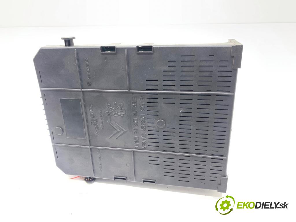 CITROEN BERLINGO II Nadwozie pełne/minivan 2015 55 kW 1.6 HDi 75 1560 modul BSI 9812189480 (Pojistková skříňka)