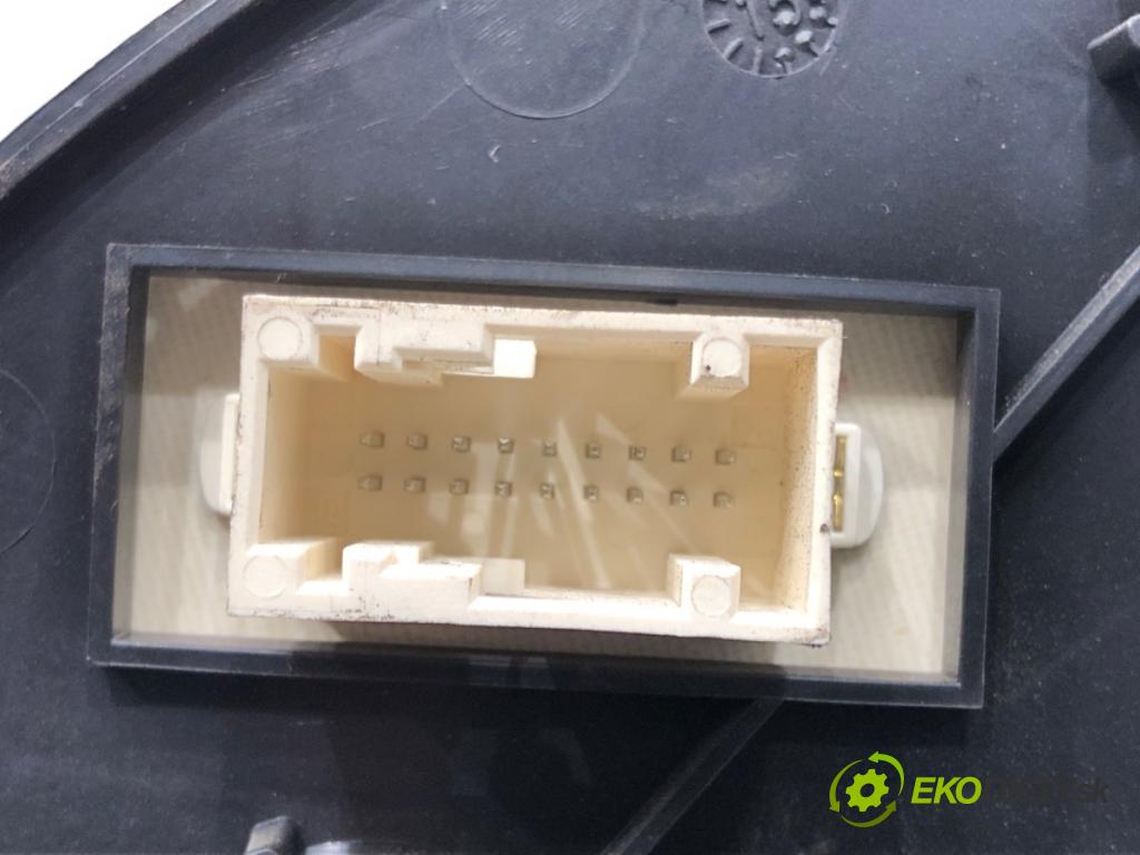 CITROEN BERLINGO II Nadwozie pełne/minivan 2015 55 kW 1.6 HDi 75 1560 Prístrojovka 9801642280 (Prístrojová doska)