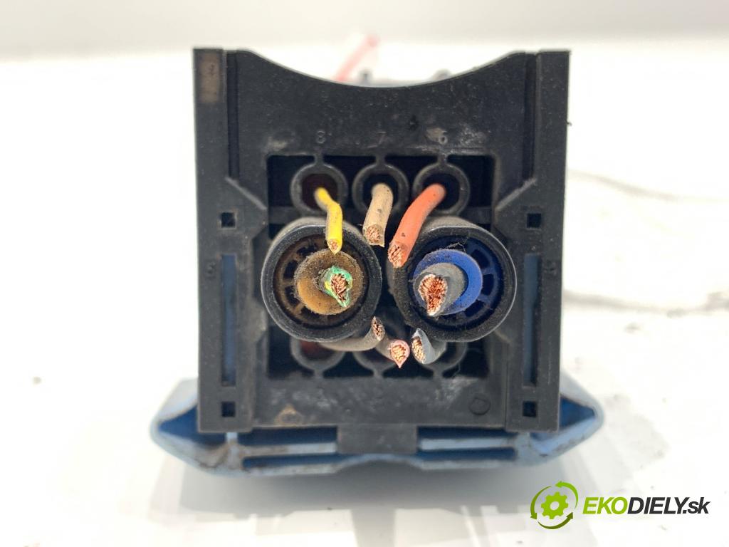 CITROEN BERLINGO II Nadwozie pełne/minivan 2015 55 kW 1.6 HDi 75 1560 relé sviečok žhavenia 9802424080 (Relé)